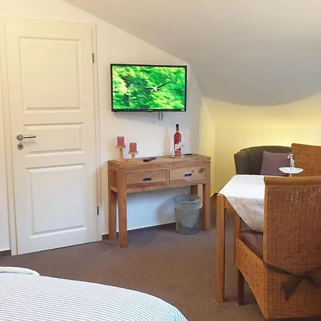 Gaestehaus Sonnenhuegel Apartment Moehnesee