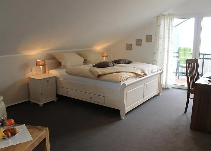 Gaestehaus Sonnenhuegel 莫内西